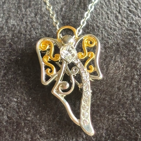 🌸NIB Melanie Jewelry Guardian Angel Necklace - Picture 3 of 5
